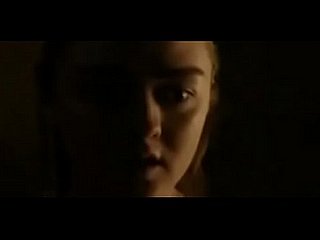 Maisie Williams (Arya Stark) Pranks Thrones Sex-Szene (S08E02)