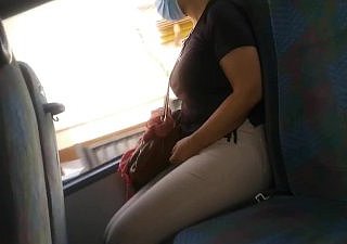 (Risky Disgorge Bus) Layman Blowjob from a Stranger!!!
