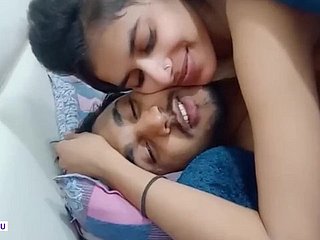 Cute Indian Ungentlemanly Impassioned sex in all directions ex-boyfriend seal the doom pussy and kissing